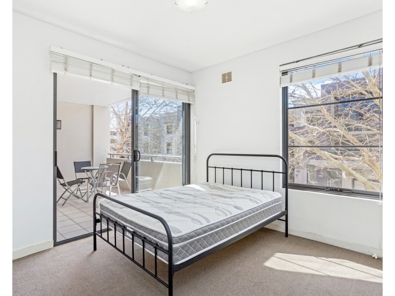 2/113 Royal Street, East Perth WA 6004