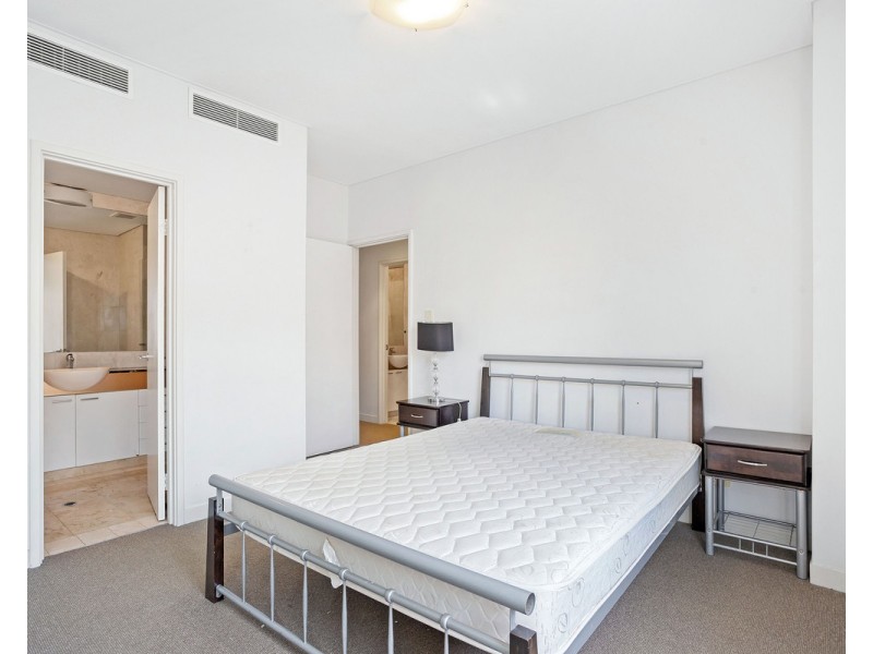 2/113 Royal Street, East Perth WA 6004