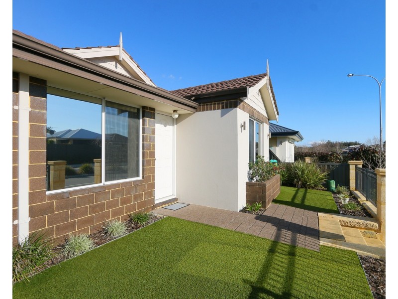 22 Rivington Entrance, Aveley WA 6069