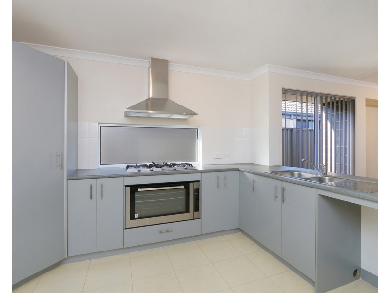 22 Rivington Entrance, Aveley WA 6069