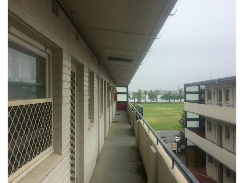 32/122 Terrace Road, Perth WA 6000