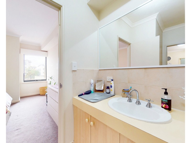 44/11 Regal Place, East Perth WA 6004