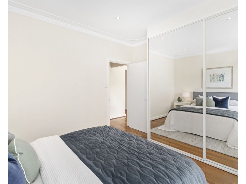 59 Redwood Crescent, Melville WA 6156