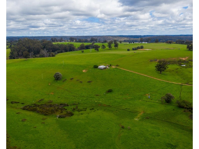 Golf Links Road, Pemberton WA 6260