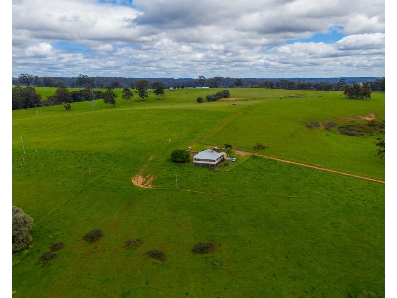 Golf Links Road, Pemberton WA 6260