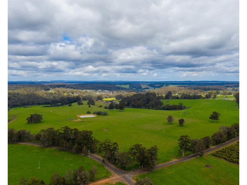 Golf Links Road, Pemberton WA 6260