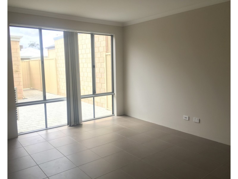 8 Buncrana View, Southern River WA 6110