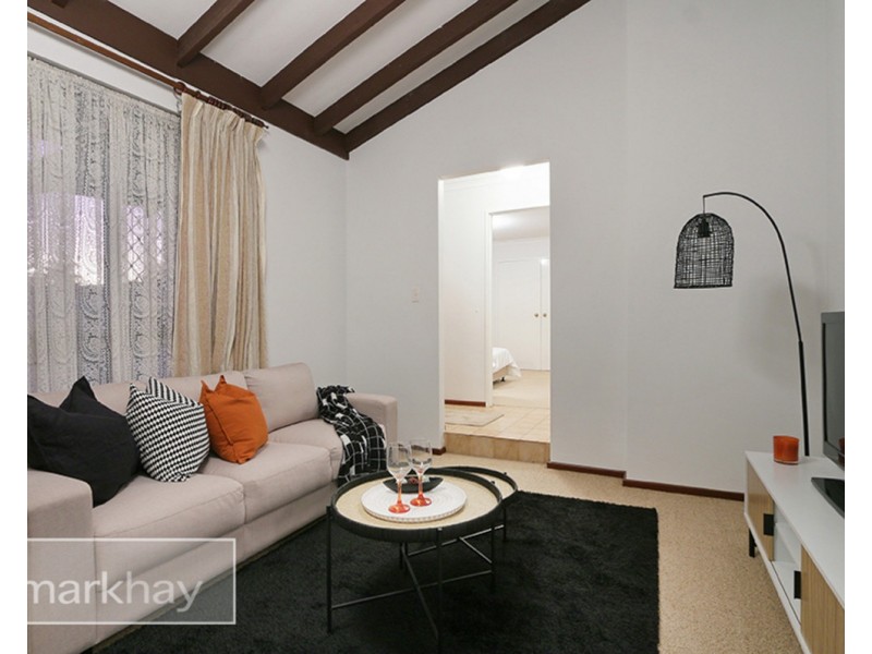 34 Kestrel Way, Thornlie WA 6108