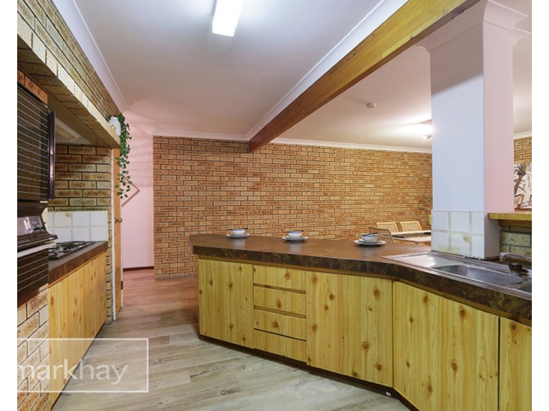 34 Kestrel Way, Thornlie WA 6108