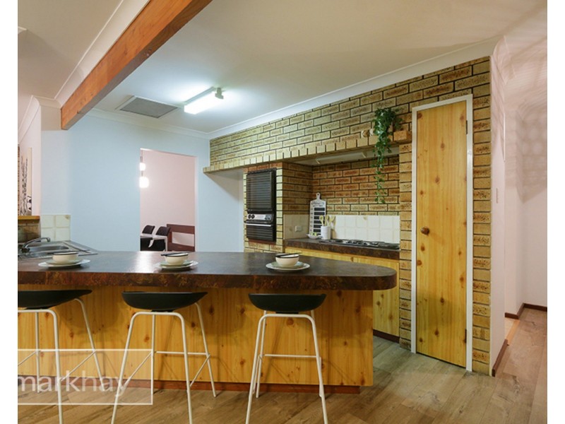 34 Kestrel Way, Thornlie WA 6108