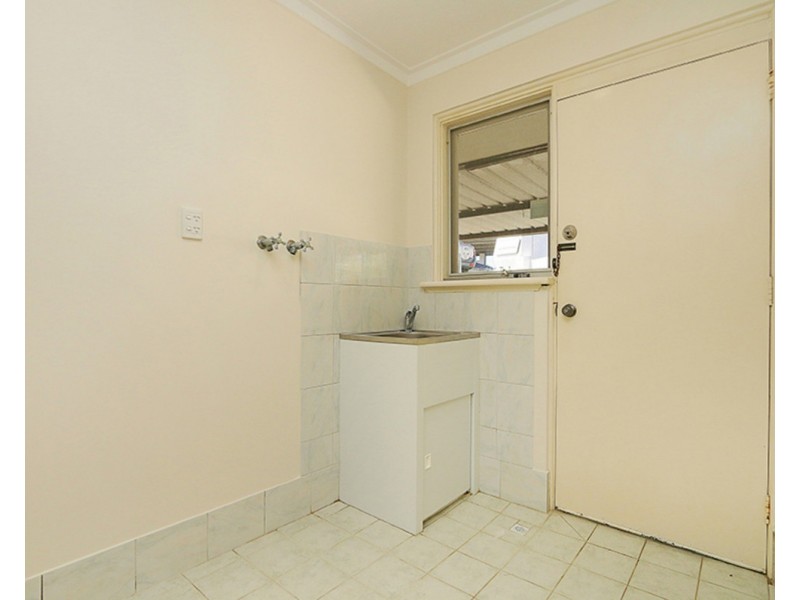 12 Camborne Way, Thornlie WA 6108