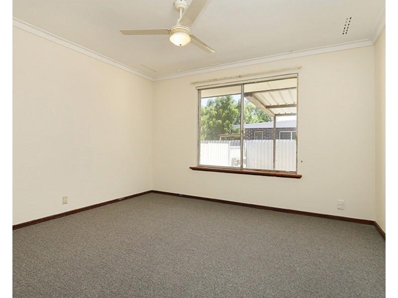 12 Camborne Way, Thornlie WA 6108