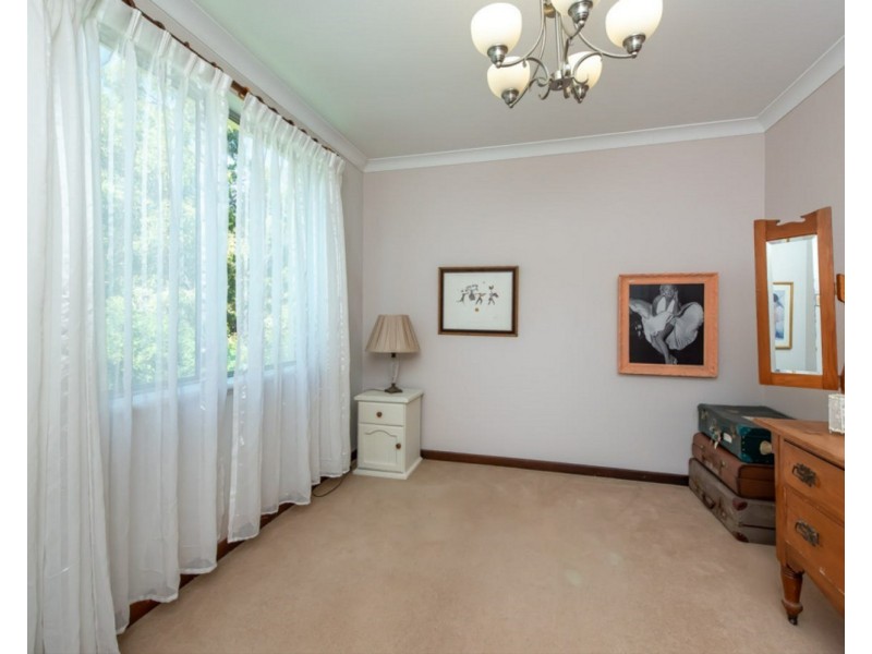 5 Swan Road, Swan View WA 6056