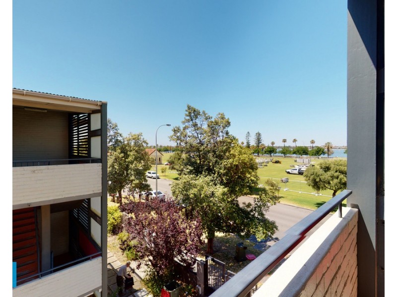 32/124 Terrace Road, Perth WA 6000