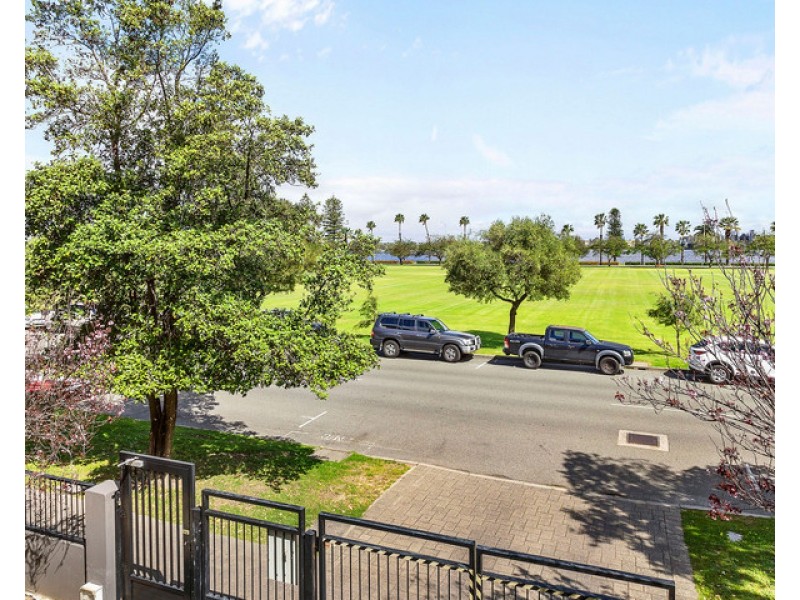 16/124 Terrace Road, Perth WA 6000