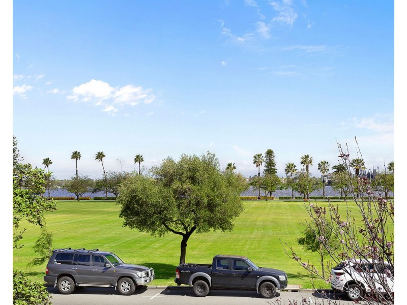 16/124 Terrace Road, Perth WA 6000