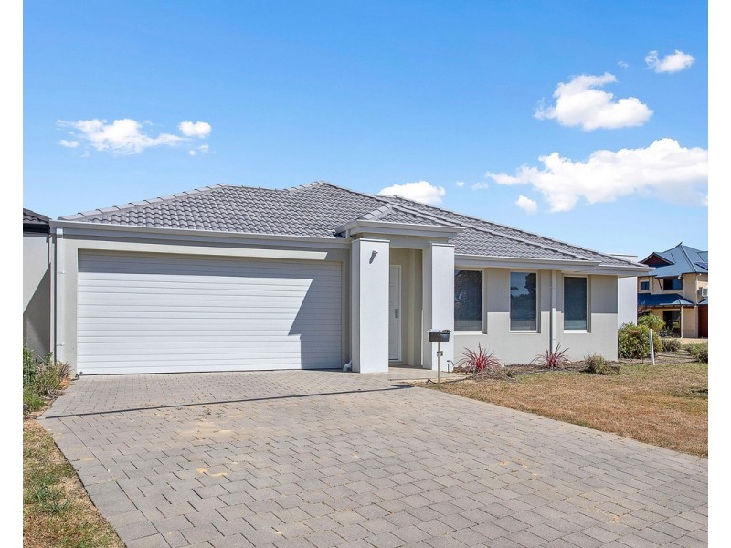 1/4 Skipper Crescent, Success WA 6164