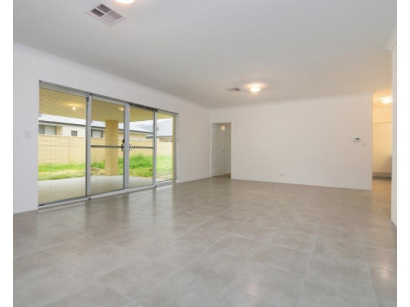 14 Enigma Road, Southern River WA 6110