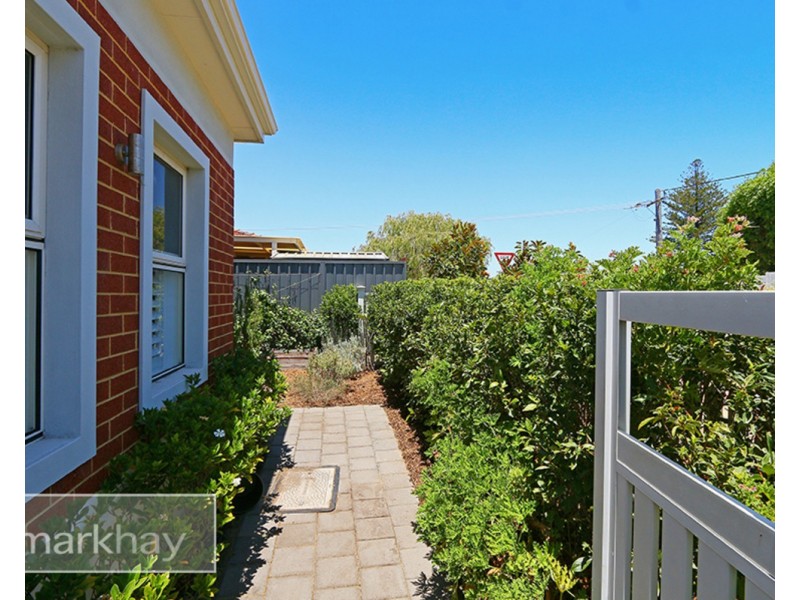 8a Falkirk Avenue, Maylands WA 6051