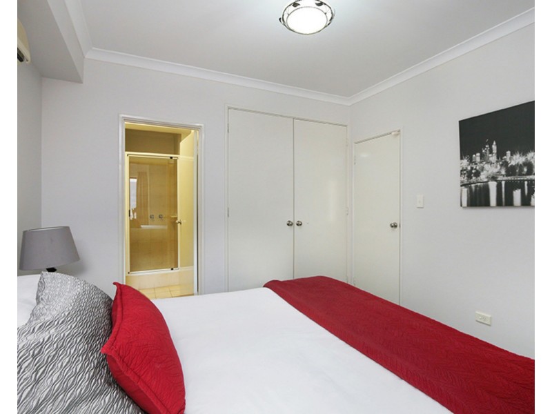 47/11 Regal Place, East Perth WA 6004