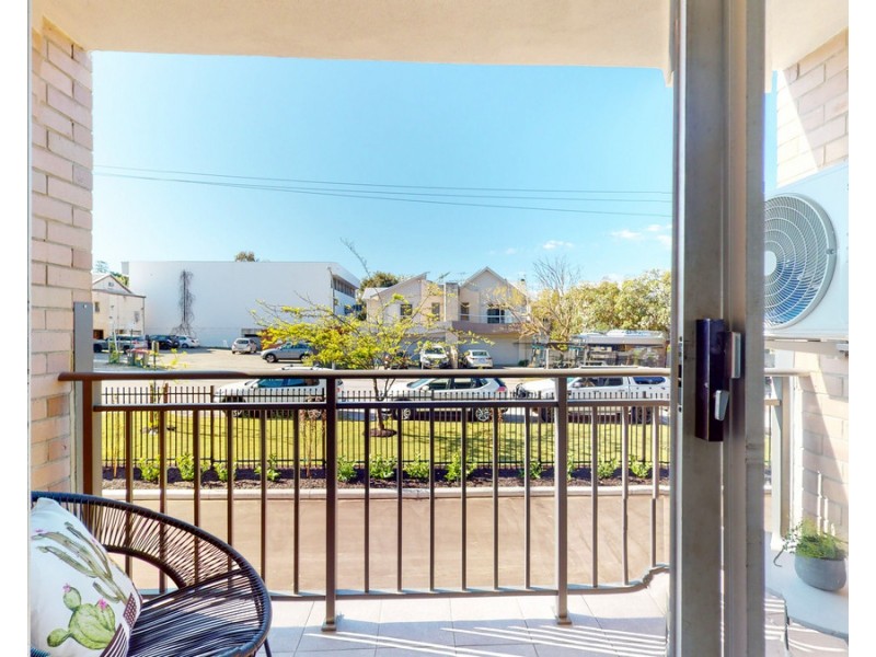 4/147 Fairway, Crawley WA 6009