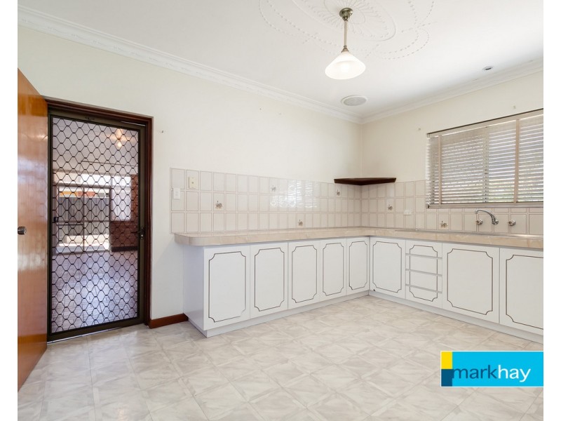 13 Morton Road, Hamilton Hill WA 6163