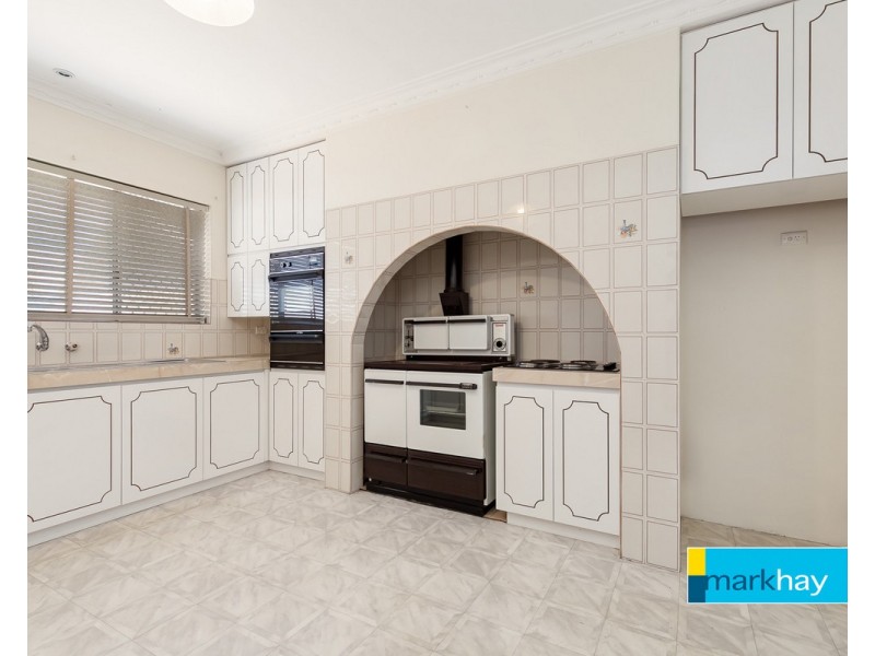 13 Morton Road, Hamilton Hill WA 6163