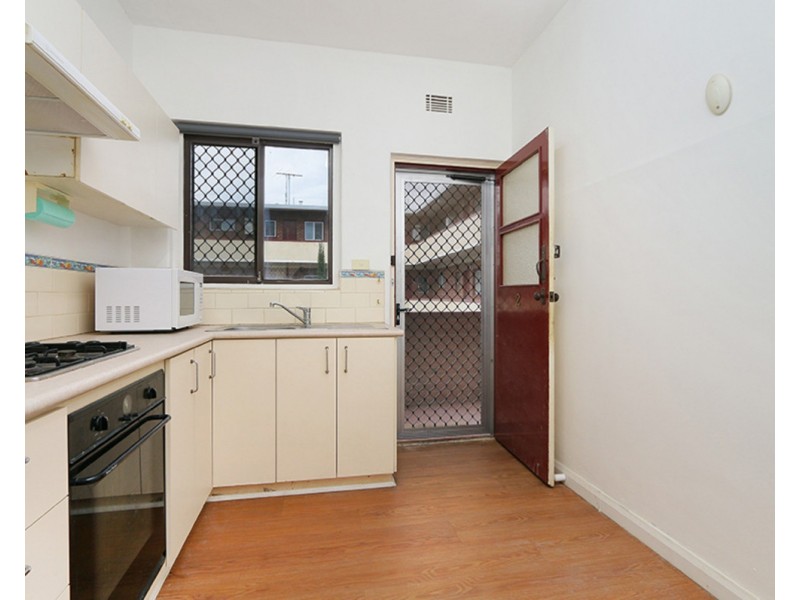 2/303 Guildford Road, Maylands WA 6051