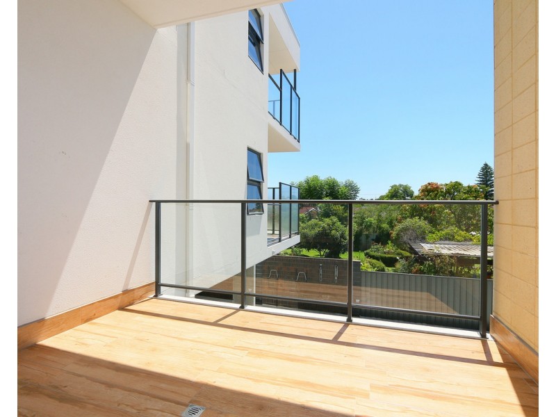 4/22 Hendra Street, Cloverdale WA 6105