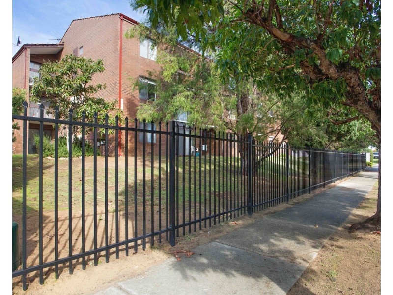 2/76 King George Street, Victoria Park WA 6100