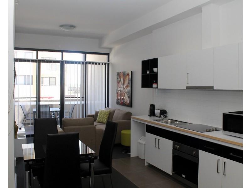 6/20 Signal Terrace, Cockburn Central WA 6164