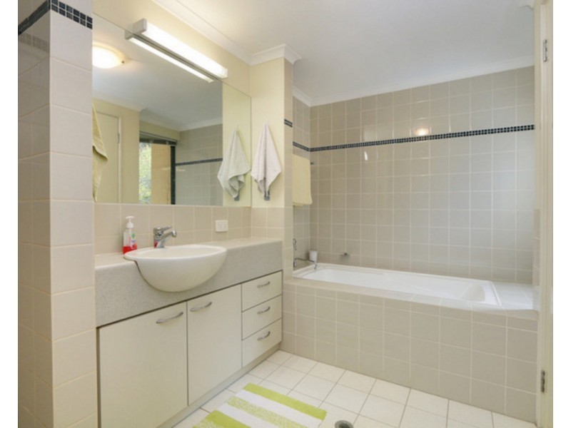 45/118 Mounts Bay Road, Perth WA 6000