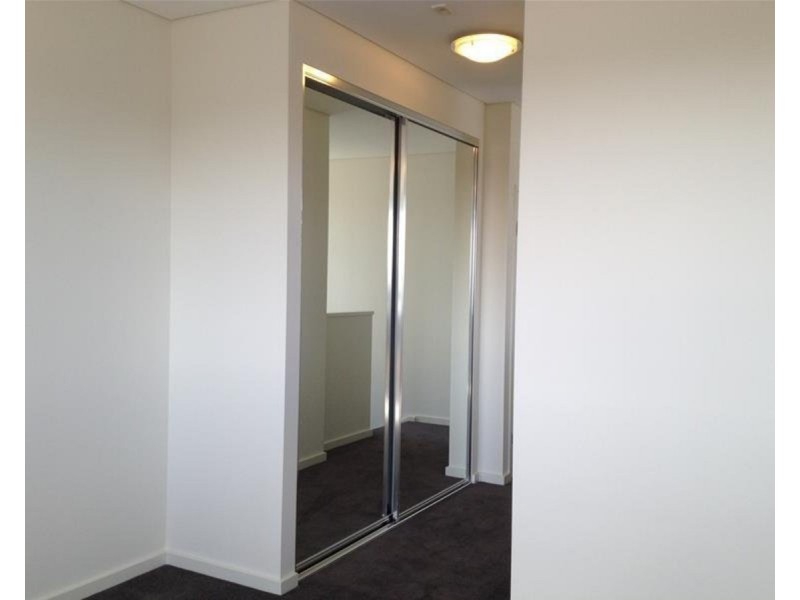 69/16 Midgegooroo Avenue, Cockburn Central WA 6164