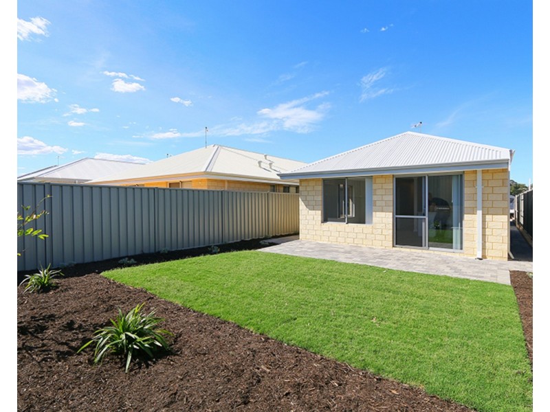 22 Sowood Street, Wellard WA 6170