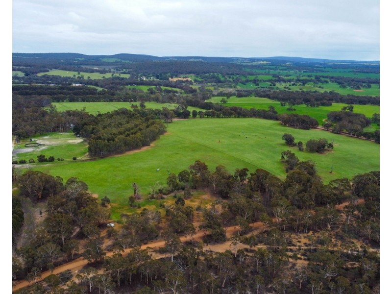 263 Refractory Road, Bakers Hill WA 6562