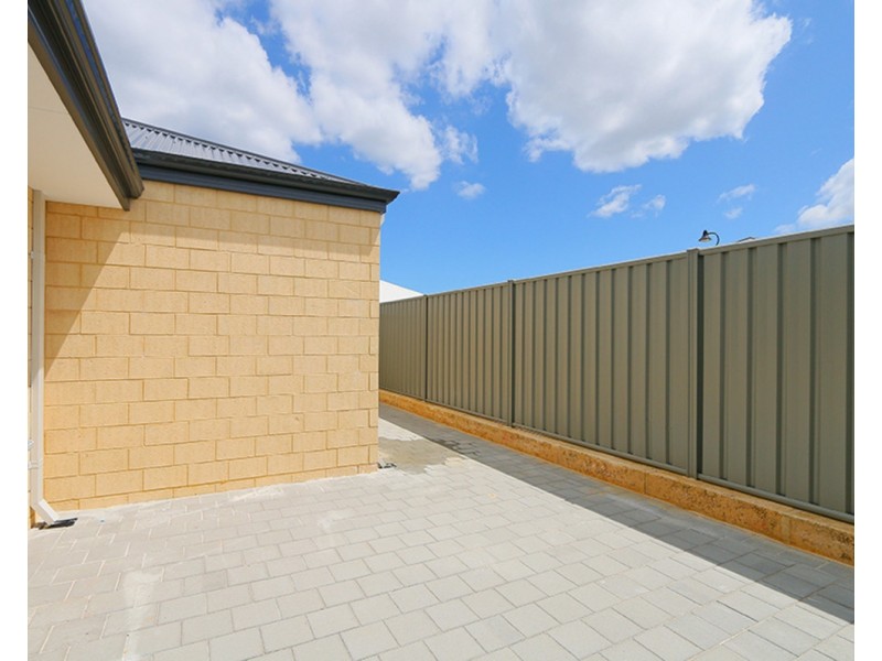 333A Lambeth Circle, Wellard WA 6170