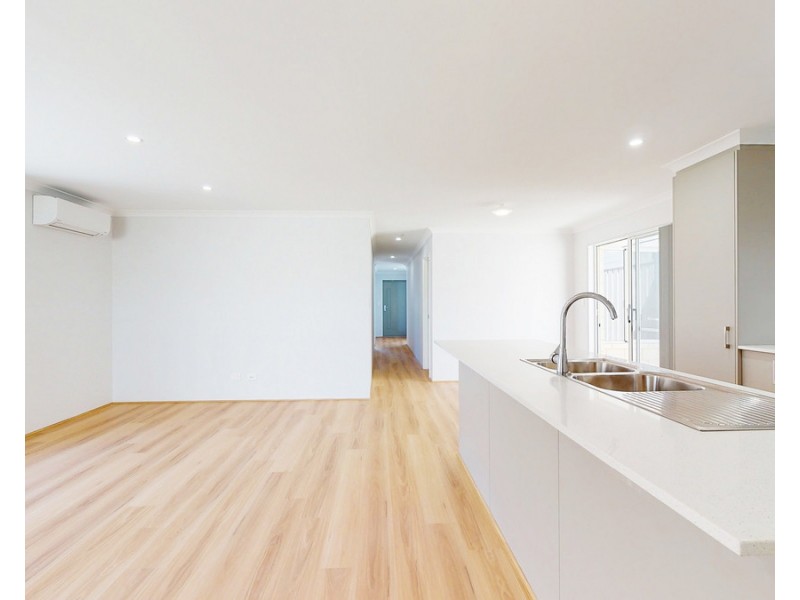 14 Olympic Lane, Success WA 6164