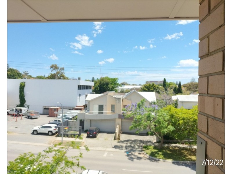 8/147 Fairway, Crawley WA 6009