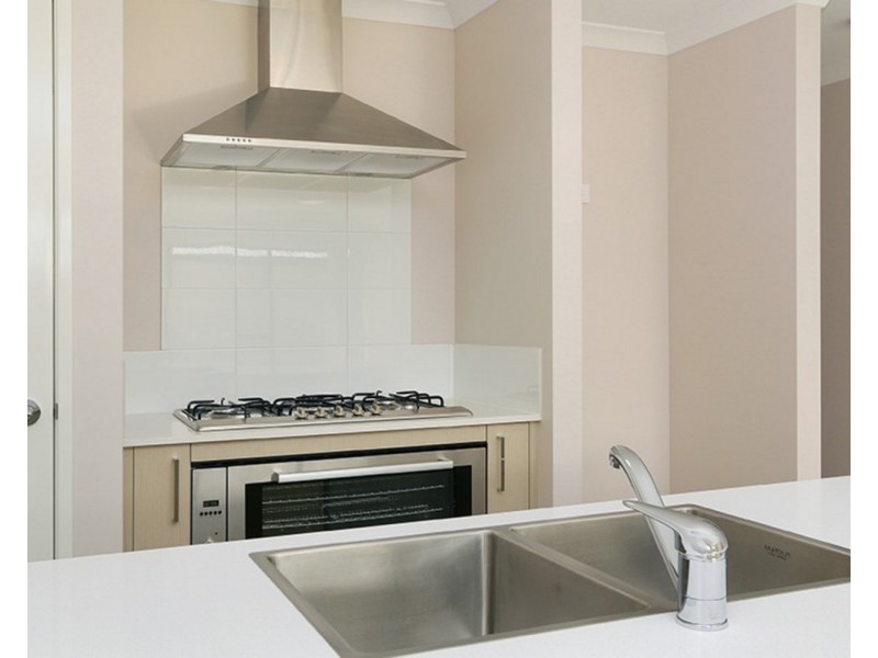 33 Biddiarra Bend, Southern River WA 6110