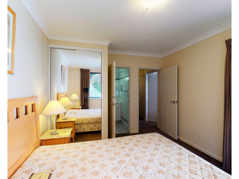 53/128 Mounts Bay Road, Perth WA 6000