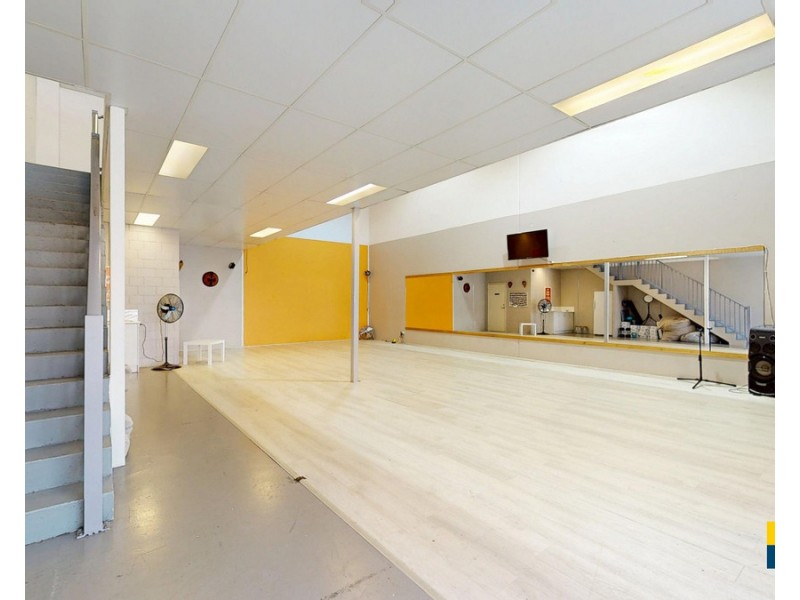 6/8 Hurley Street, Canning Vale WA 6155