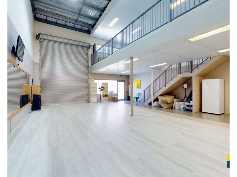 6/8 Hurley Street, Canning Vale WA 6155