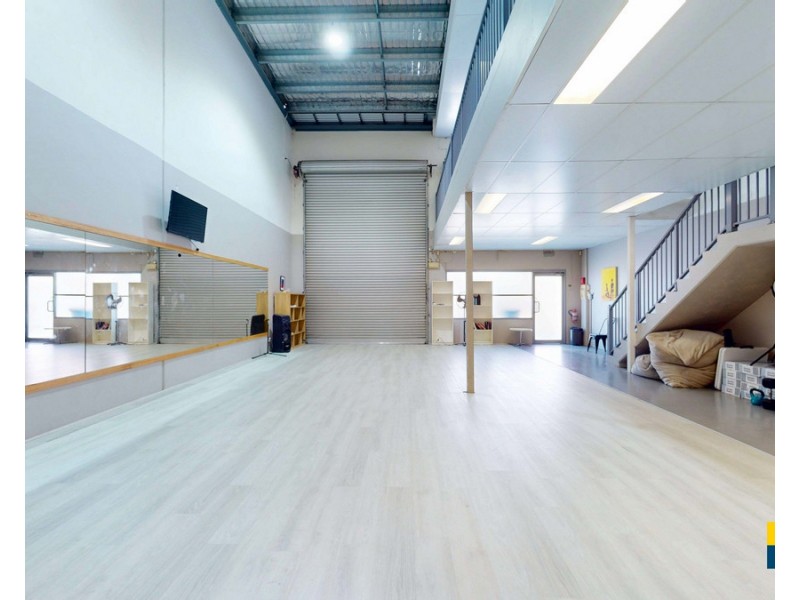 6/8 Hurley Street, Canning Vale WA 6155