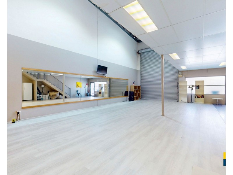 6/8 Hurley Street, Canning Vale WA 6155