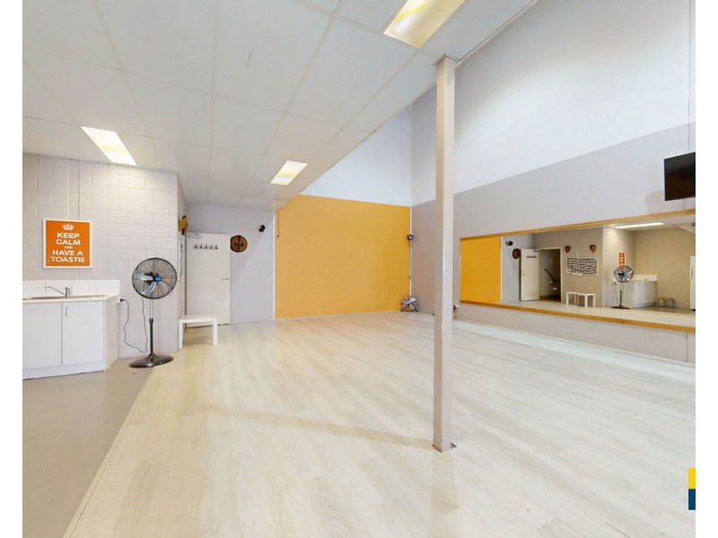 6/8 Hurley Street, Canning Vale WA 6155