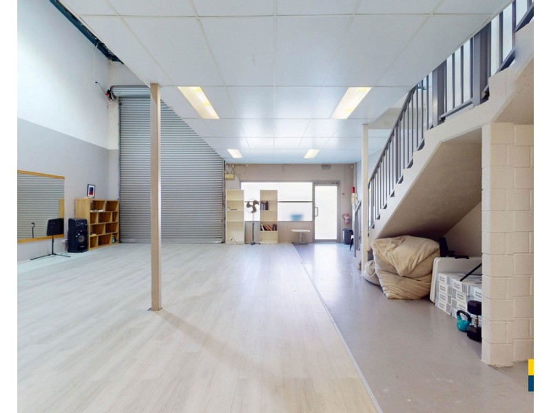 6/8 Hurley Street, Canning Vale WA 6155