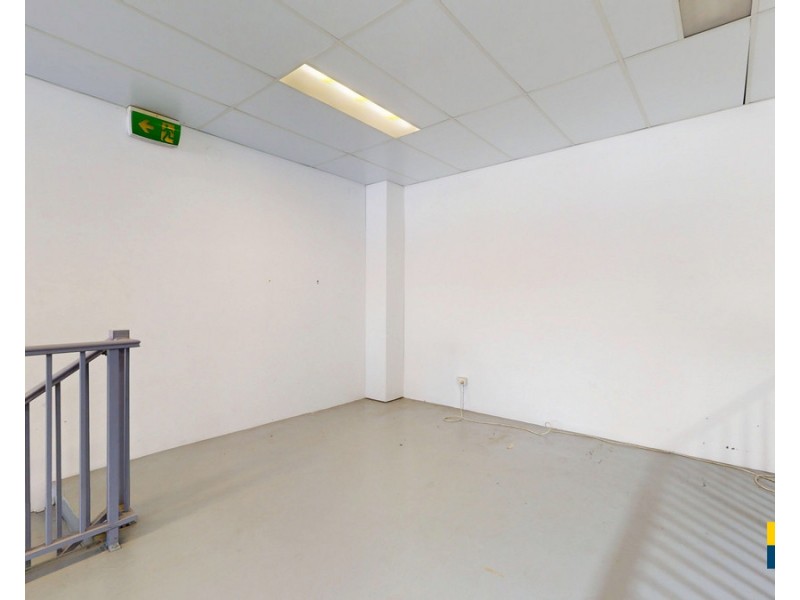 6/8 Hurley Street, Canning Vale WA 6155