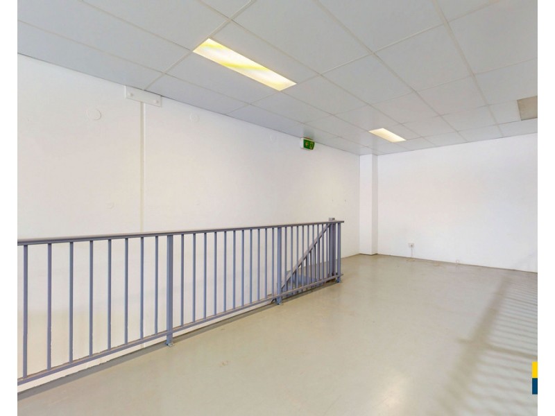 6/8 Hurley Street, Canning Vale WA 6155