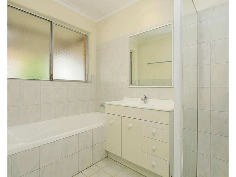 12 Camborne Way, Thornlie WA 6108