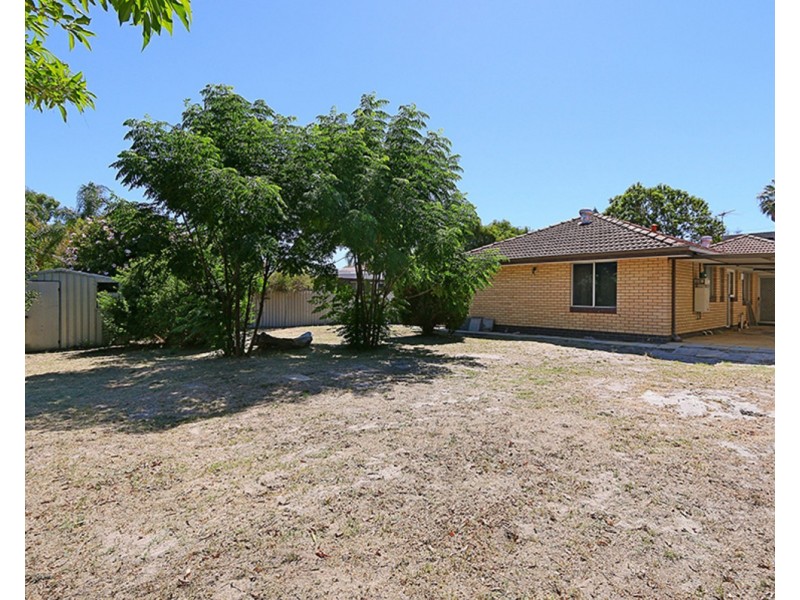 12 Camborne Way, Thornlie WA 6108